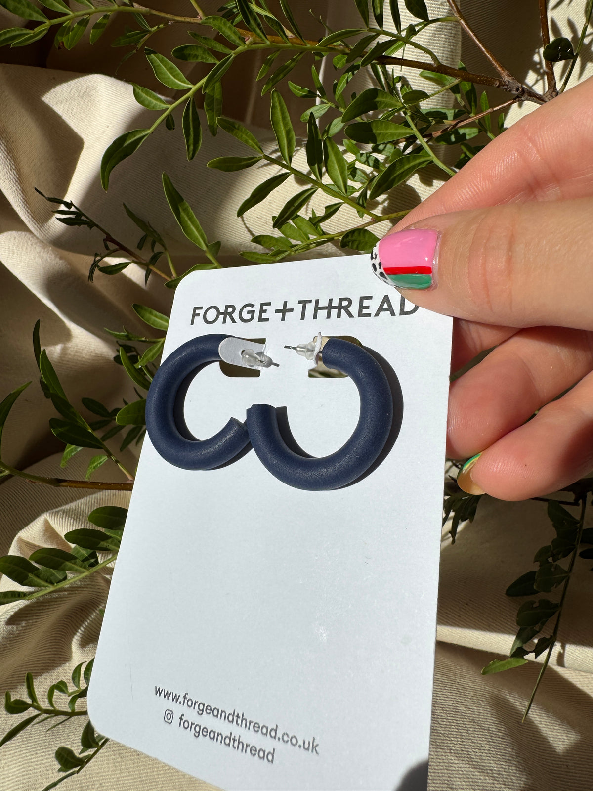 SMOOTH DEEP NAVY HOOPS