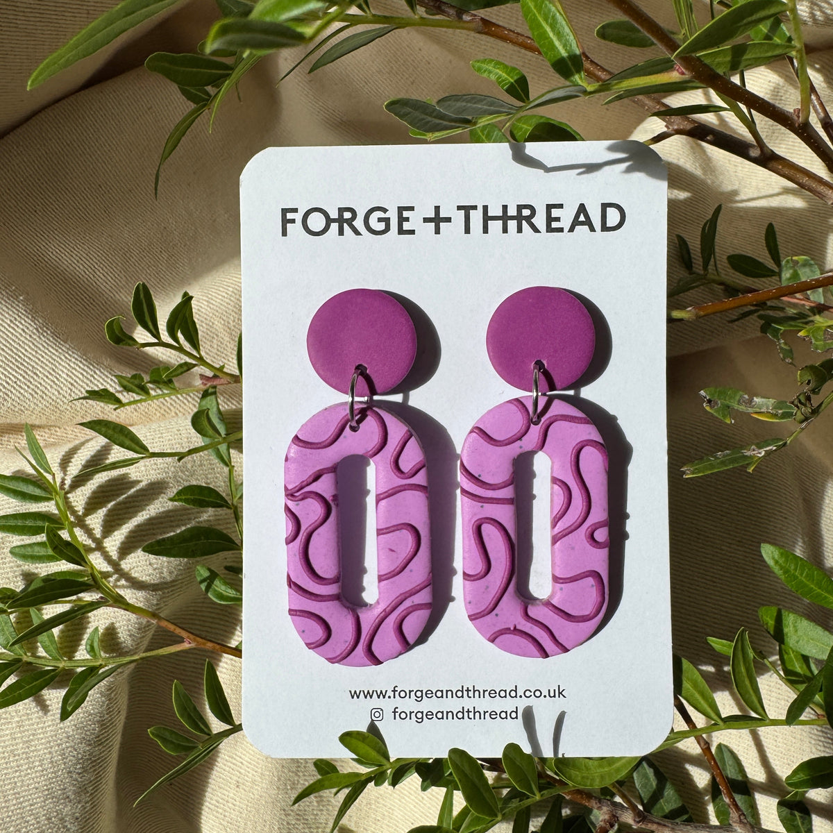 BERRY WIGGLE OVAL EARRINGS