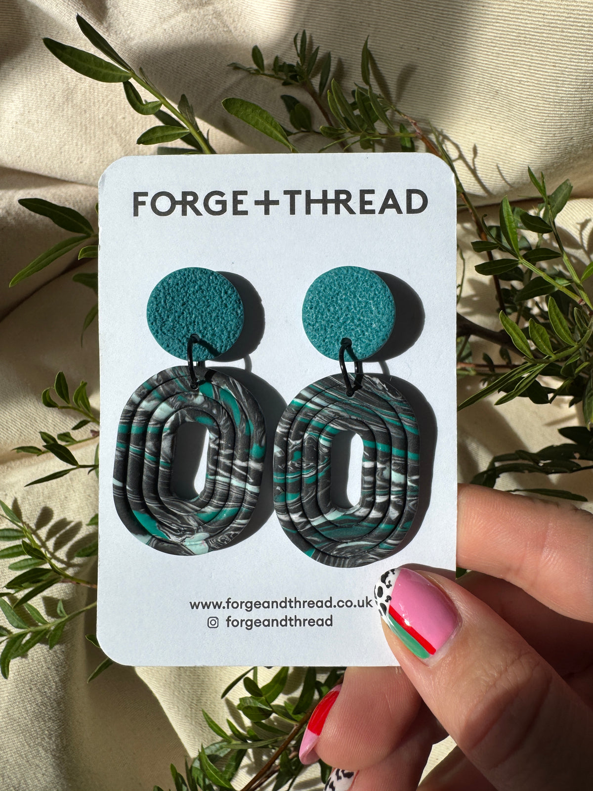 BLACK & GREEN MARBLED LOOP EARRINGS