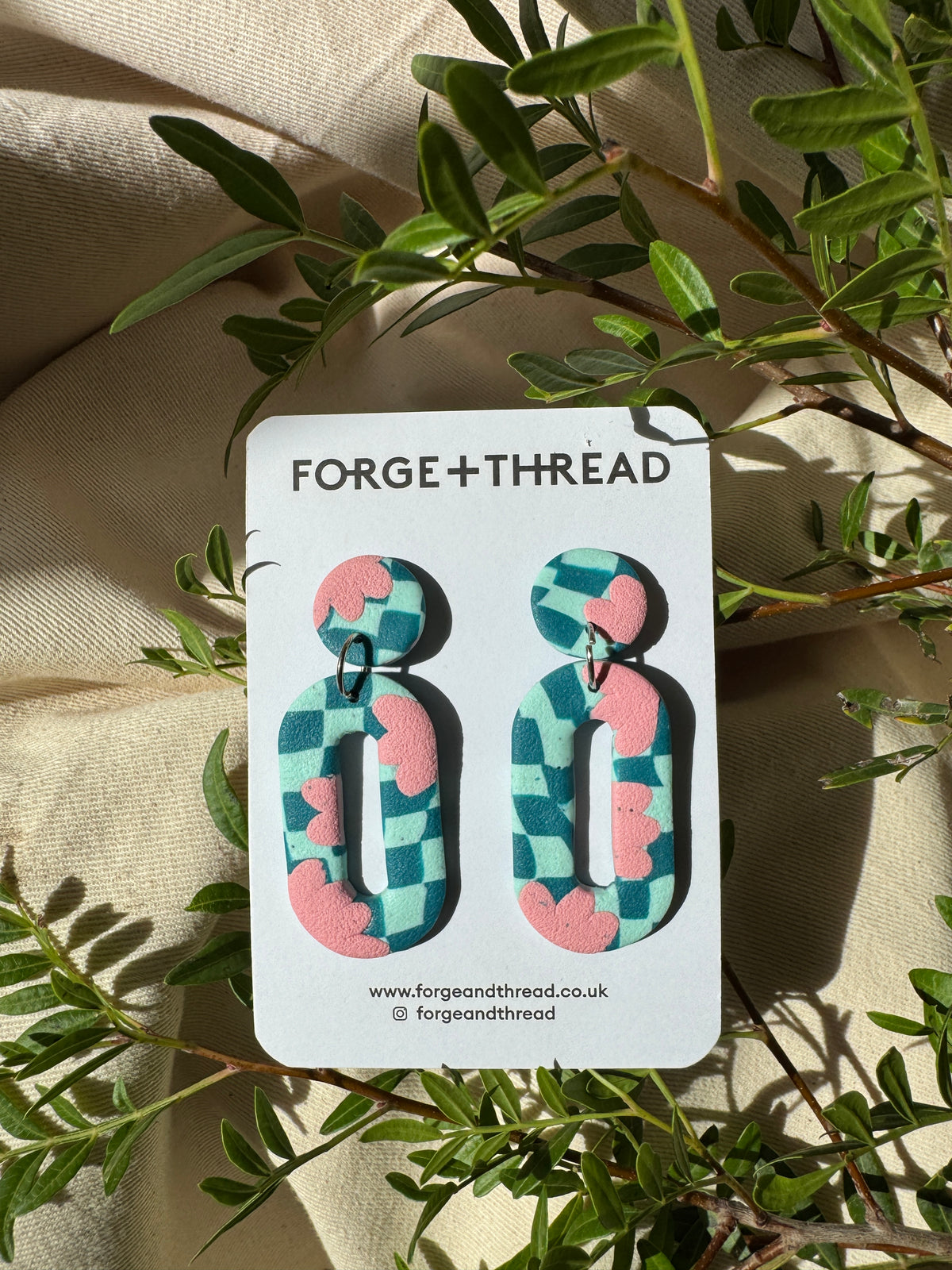 GREEN PICNIC OVAL DROP EARRINGS