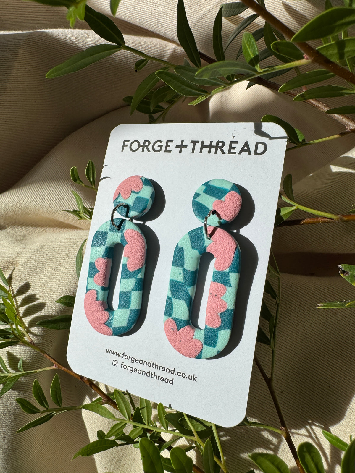 GREEN PICNIC OVAL DROP EARRINGS