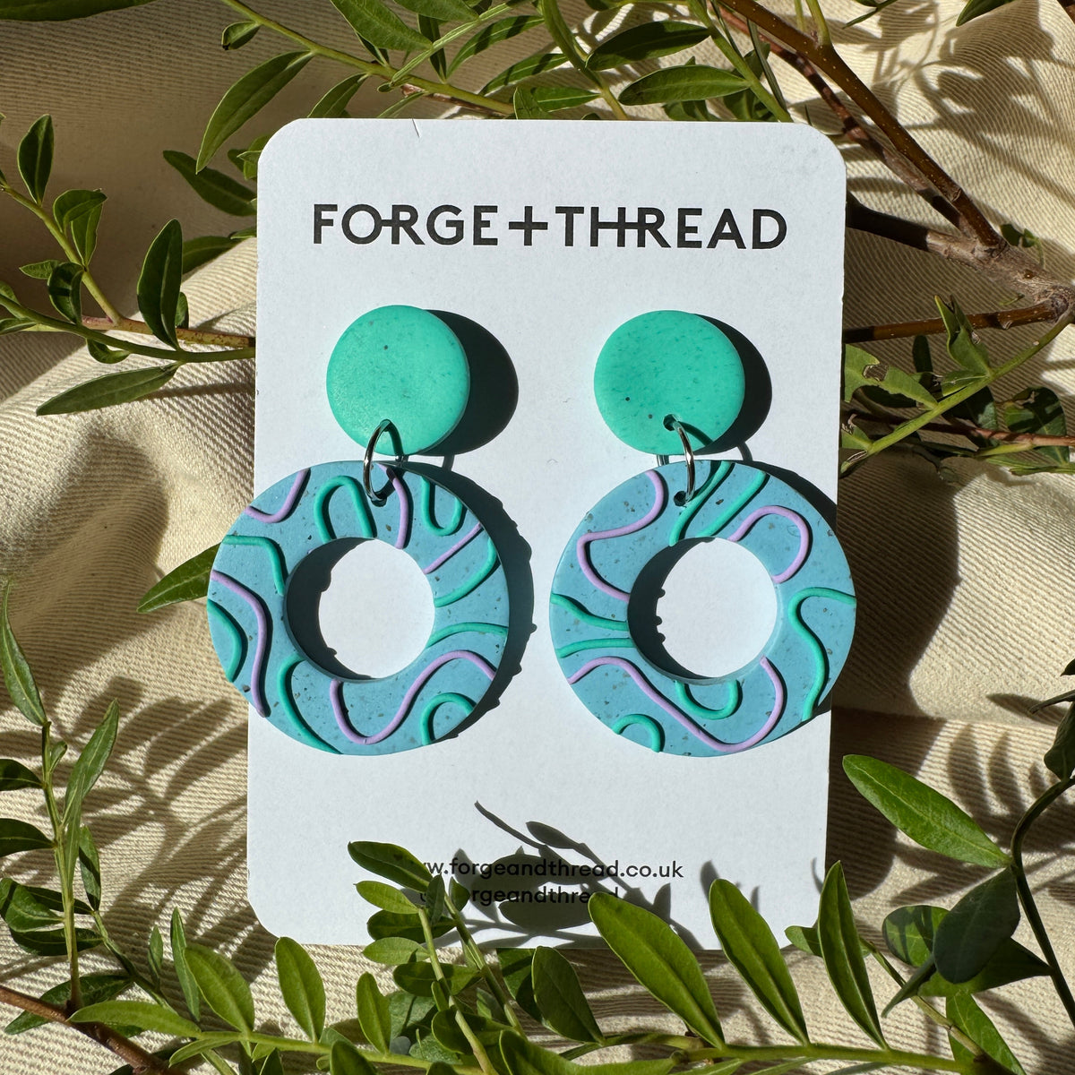 TURQUOISE WIGGLE CIRCLE EARRINGS