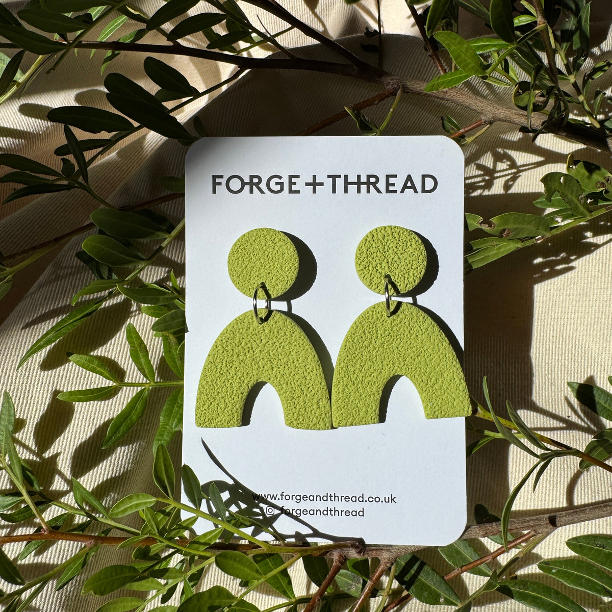 OLIVE GREEN TEXTURED ARC