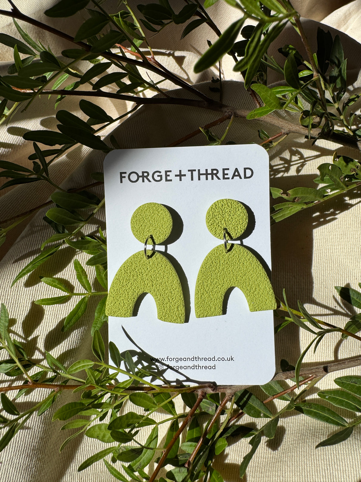 OLIVE GREEN TEXTURED ARC