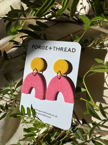 PINK TEXTURED ARC EARRINGS