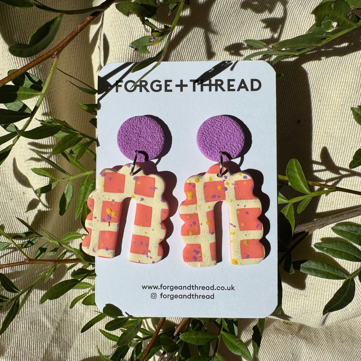 ORSNGE & CREAM SCALLOPED ARCH EARRINGS