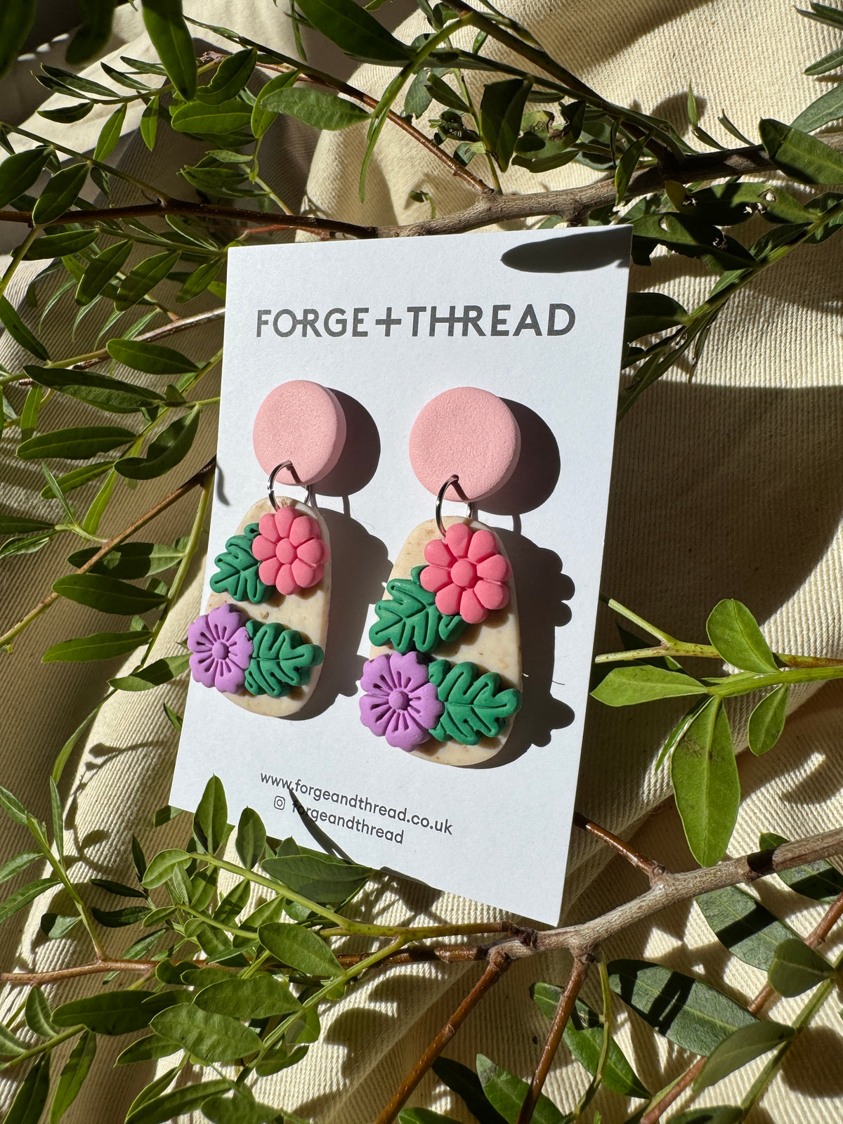 3D FLOWER PEBBLE EARRINGS - PINK