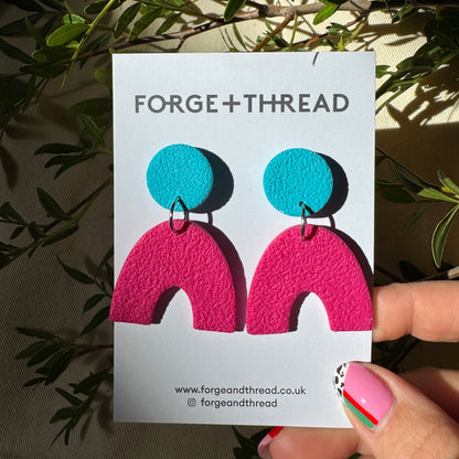 FUCHSIA & AQUATEXTURED ARC EARRINGS