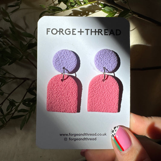 PINK TEXTURED SMALL ARCH EARRINGS