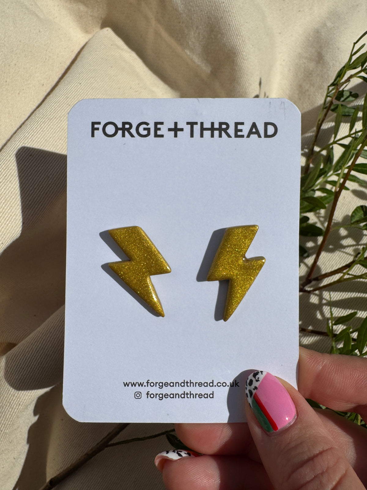 GOLD METALLIC LIGHTNING STUDS