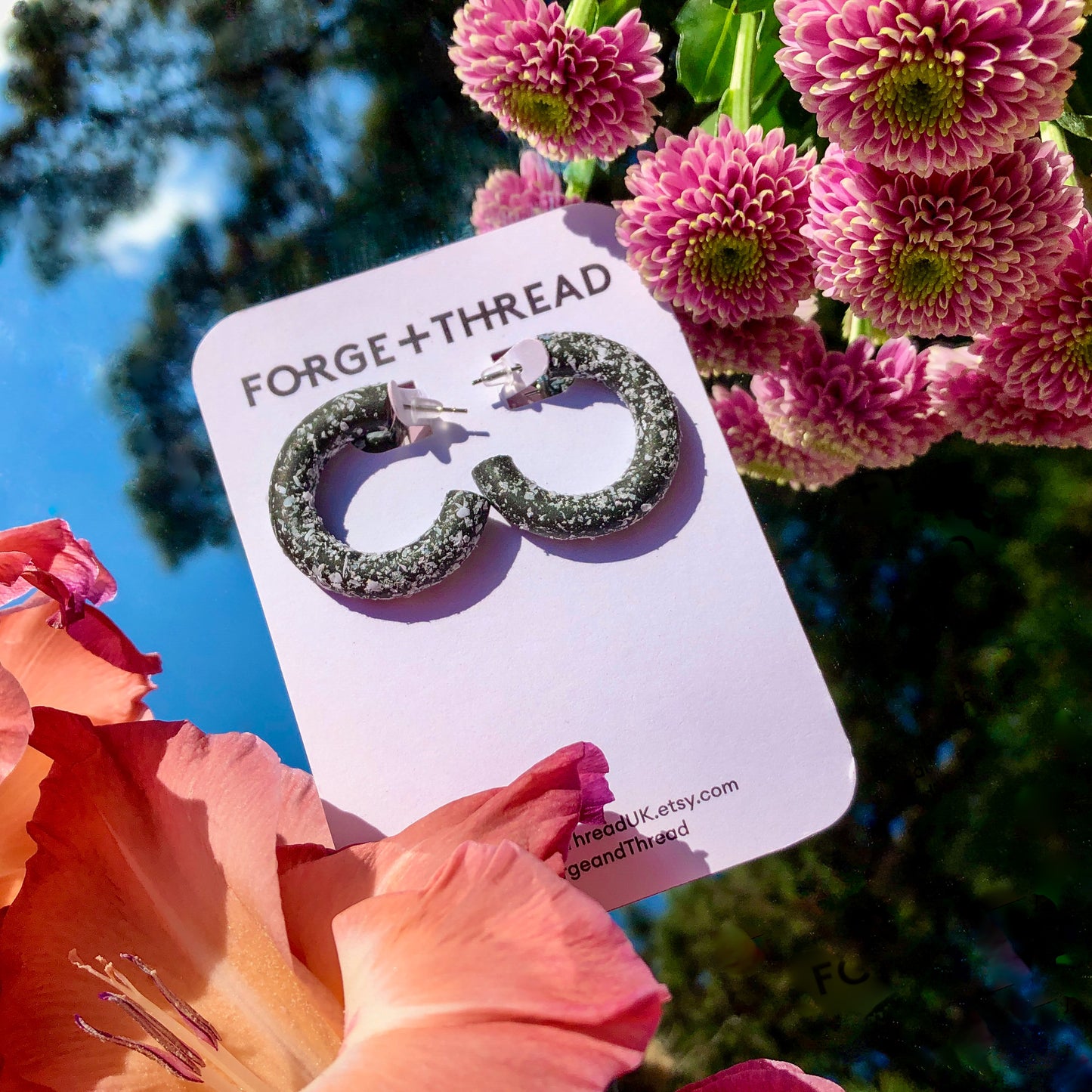 BLACK SPECKLE HOOP EARRINGS