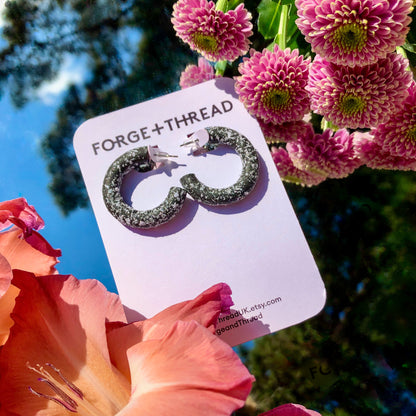 BLACK SPECKLE HOOP EARRINGS