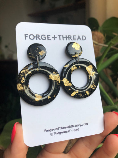 GOLD LEAF CIRCLE EARRINGS